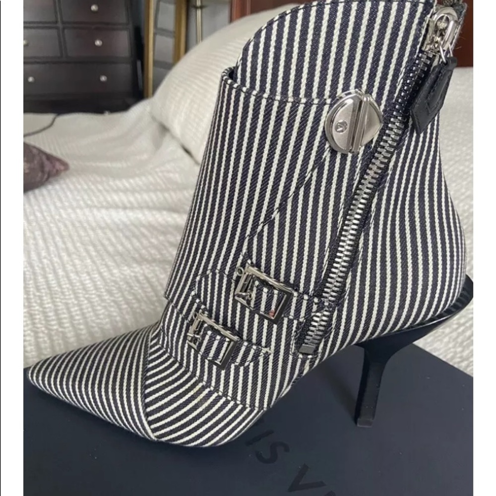 Louis Vuitton size 38 brand new in box.